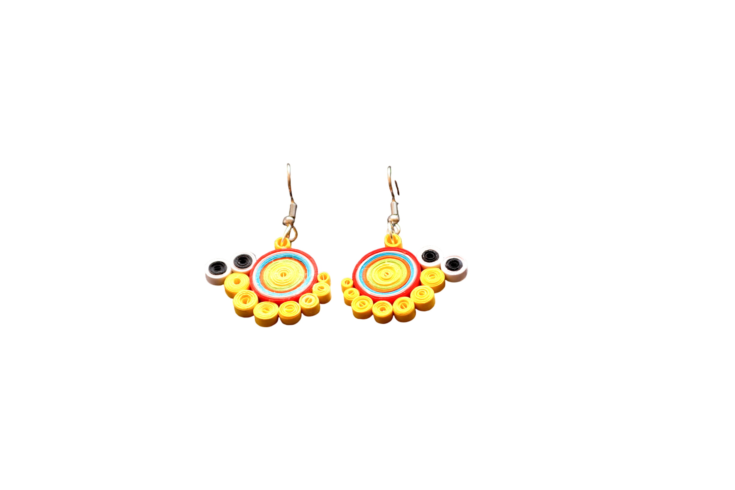 Acheter Boucles d'oreilles en papier Up-cyclé Comme neuf - 20,00 € Boucles d'oreilles en papier Up-cyclé Comme neuf - reconditionné disponible sur Label Emmaüs
